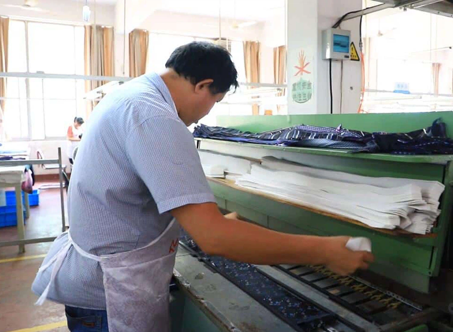 96 Liba-Machine-Sewing-necktie 96 Liba-Machine-Sewing-necktie